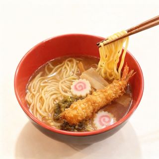 Miso ramen con ebi tempura