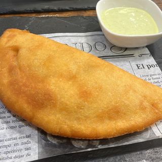 Empanada Domino