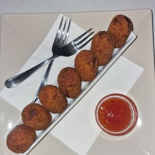 Croquetas de Pollo con salsa Sweet chilli (7 und)