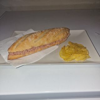 Bocadillo de atún