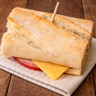 Pincho Clásico Lomo con queso