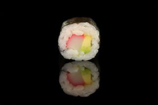Maki De Surimi Con Aguacate (8 Pzs.)