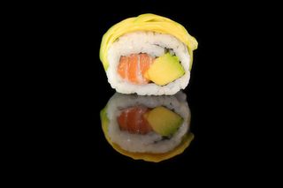 Uramaki Hana Roll (4 Pzs.)