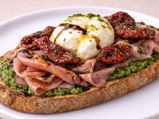 Tostada Parma & Tomate seco