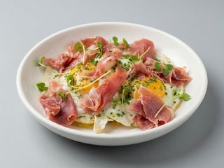 Tapa De Huevos Rotos Con Foie