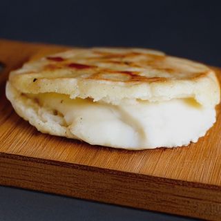 Arepa Rellena De Queso (1 Ud.)
