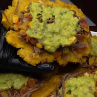 Patacones Colombianos Rellenos De Carnes