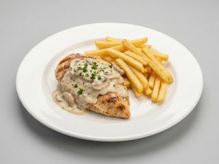 Pechuga de pollo a la plancha con salsa champiñones y papas fritas