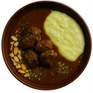 Carrillera Ternera Y Frutos Secos Con Patata Parmentier