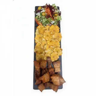 Chicharrón Con Tostones