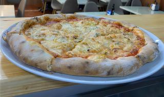 Pizza Cuatro Quesos