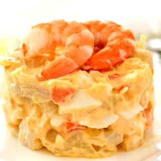 Tapa De Ensaladilla De Gambas