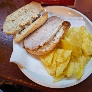 Montadito De Lomo Y Roquefort