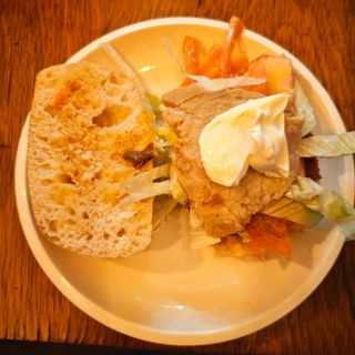 Montadito Paleta asada al horno