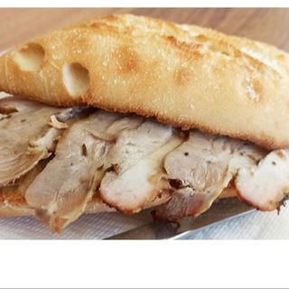 Montadito chicharrón de Cádiz