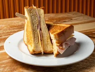 Sándwich mixto