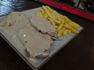 Solomillo salsa pimienta