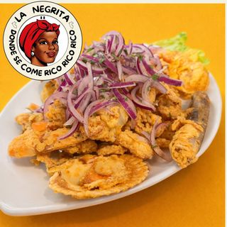 Jalea Mixta. (FRITURA DE MARISCOS)