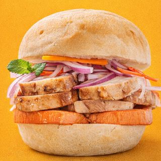 Pan con Chicharrón