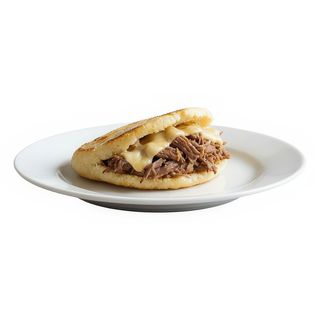 Arepa De Carne De Ternera Desmechada Y Queso Gouda