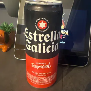 Lata de estrella de Galicia