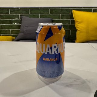 Aquarius naranja