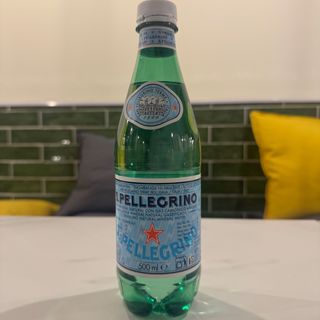 Agua con gas