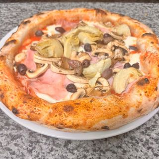 Pizza capricciosa