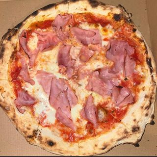 Pizza prosciutto