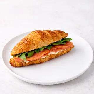Croissant De Salmón