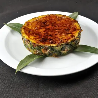 Piña natural con crema catalana