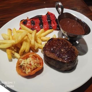 Solomillo de ternera a la pimienta o roquefort