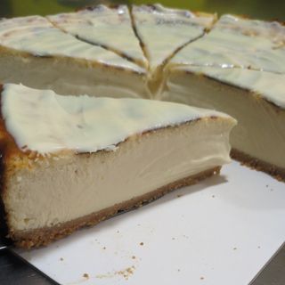 Porción de café y chocolate blanco