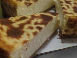 Porción tarta de queso cabra