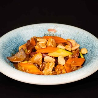 POLLO CON ALMENDRAS
