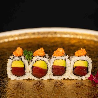 URAMAKI SPICY TSUNA