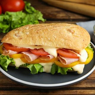 Bocadillo De Carne Mechado