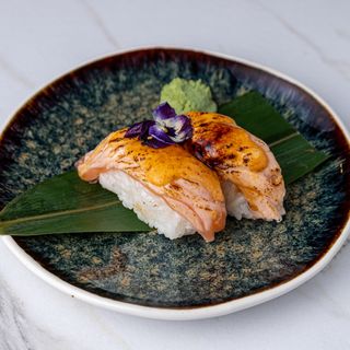 Nigiri de Salmón Flambeado (2.Ud)
