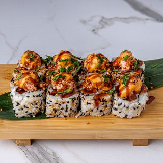 Uramaki Tartar de Salmón Flambeado (8.Ud)