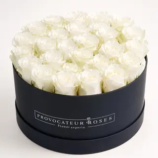 Caja de 30 cm con Rosas Playa blanca