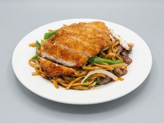 Tallarines Con Carne Y Pechuga De Pollo