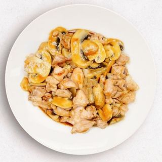 Pollo Con Champiñones