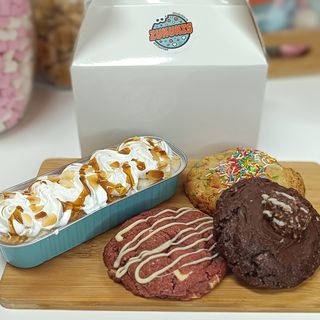 Cookies & Cake Box