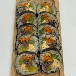 Kimbap con ternera