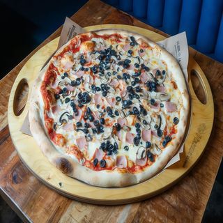Pizza caprichosa