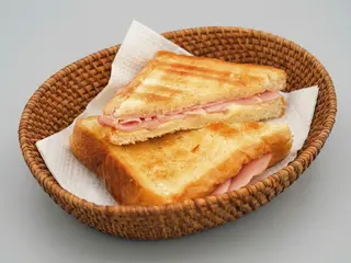 sándwich mixto
