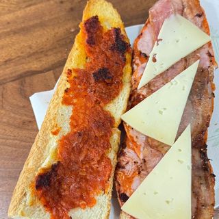 Bocadillo De Pontet (Medio)