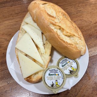 Tostada De Queso (Media)