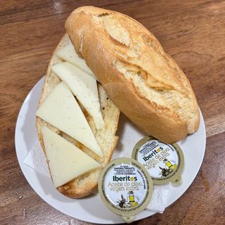 Tostada De Queso (Entera)