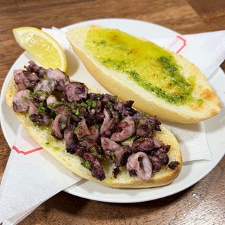 Bocadillo De Chipirón (Medio)